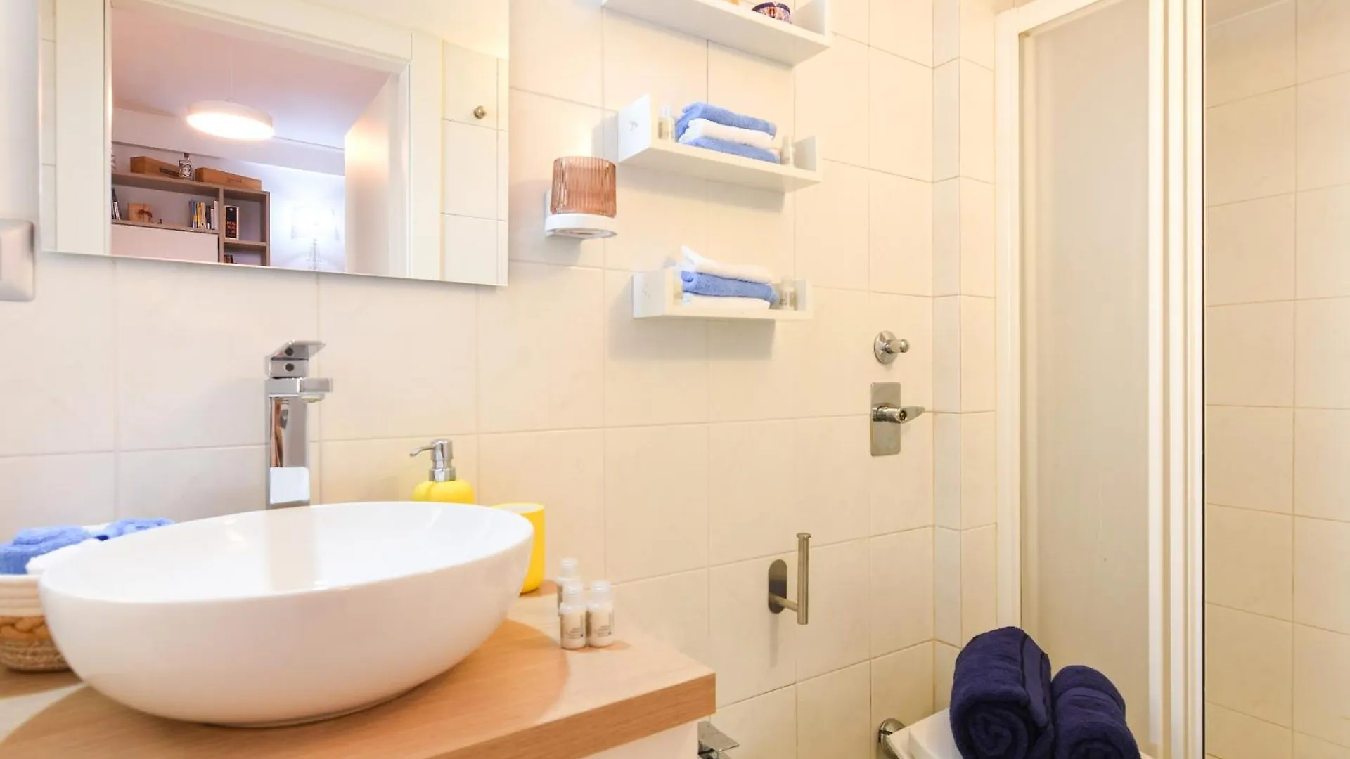 Grazioso Monolocale A Poche Fermate Dal Centro Apartment
